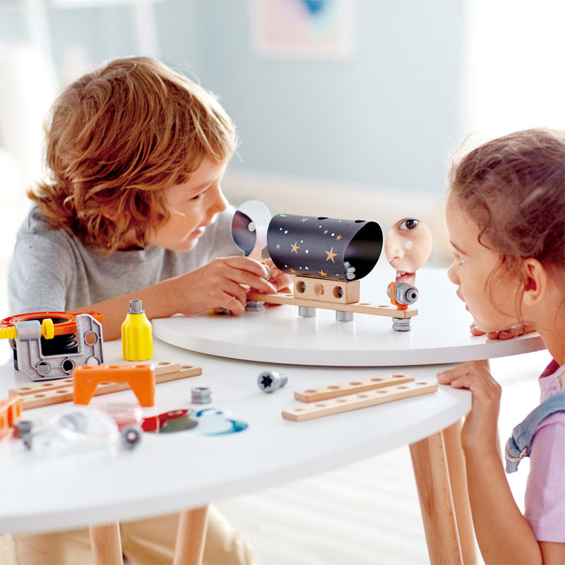 Hape Laboratorio De Ciencias Ópticas Con 8 Experimentos: Periscopio, Visor 3D, Caleidoscopio, Espejo Infinito Y Más, Kit STEAM Para Niños De 4 Años En Adelante, Compatible Con Otros Sets Junior Inventor